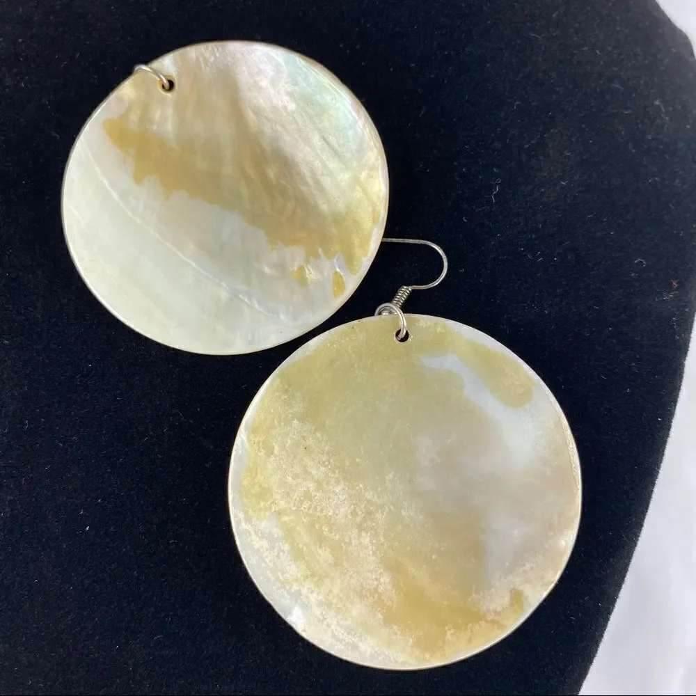 Vintage 90s Floral Mother Of Pearl Boho‎ Disc Dangle Earrings Cream Black
